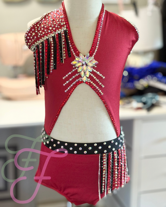 “Ruby” Jazz Costume in Red and Black Size CL (8/10)